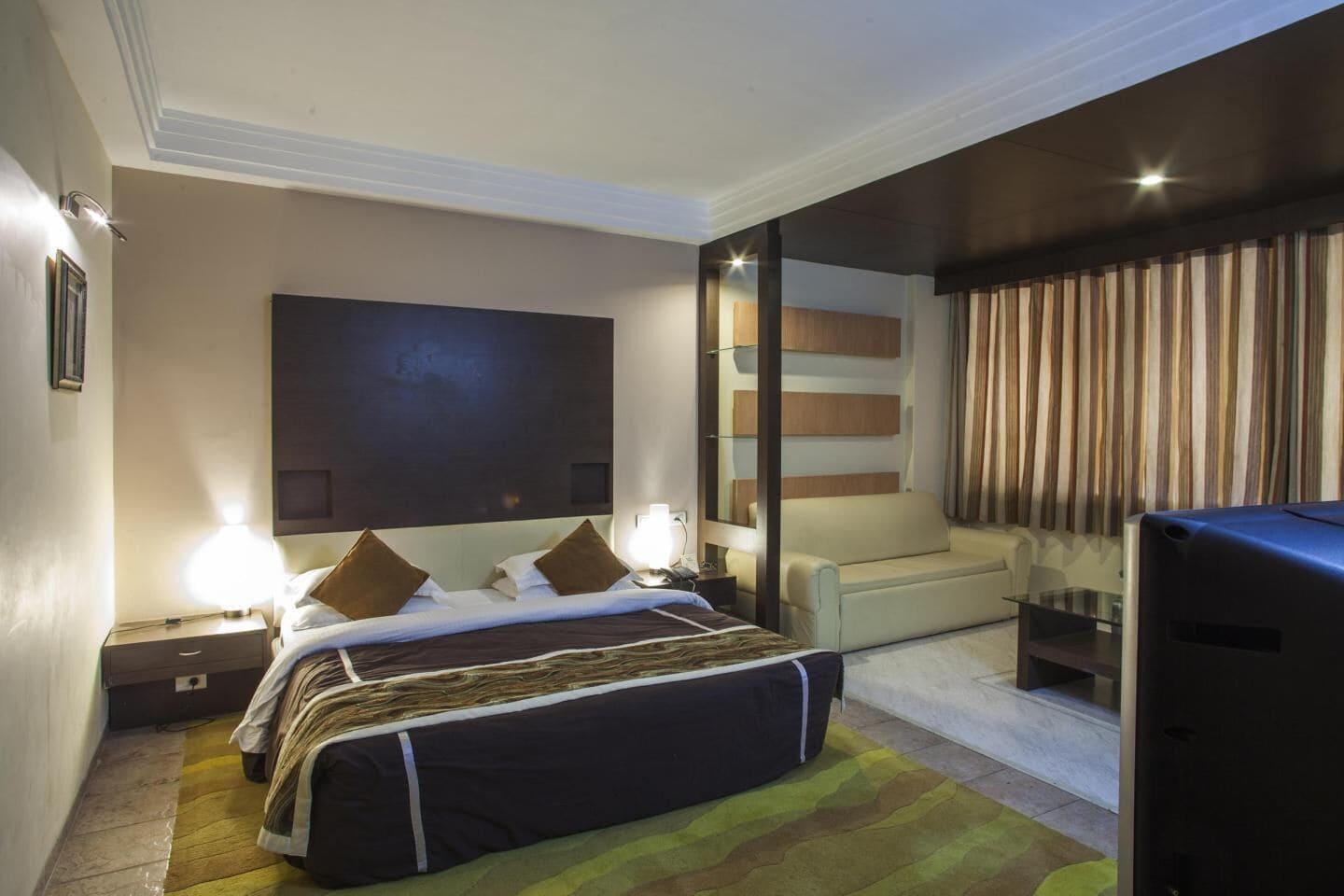 K C Residency Vaishnodevi Hotel Katra  Buitenkant foto