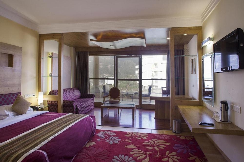 K C Residency Vaishnodevi Hotel Katra  Buitenkant foto