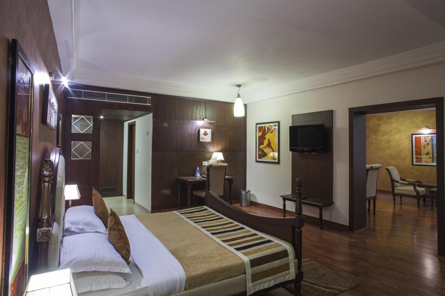 K C Residency Vaishnodevi Hotel Katra  Buitenkant foto