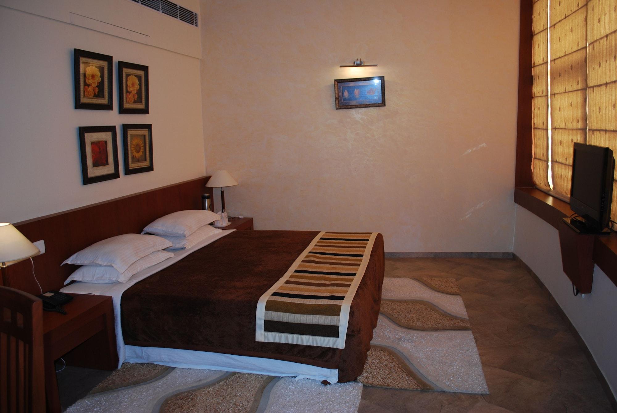K C Residency Vaishnodevi Hotel Katra  Buitenkant foto
