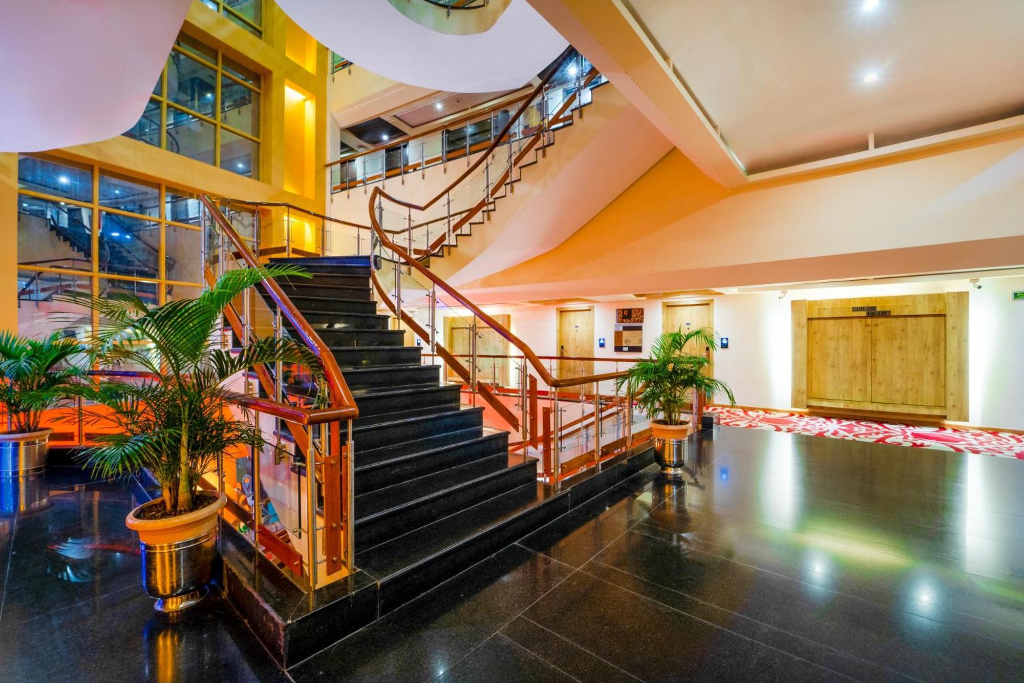 K C Residency Vaishnodevi Hotel Katra  Buitenkant foto