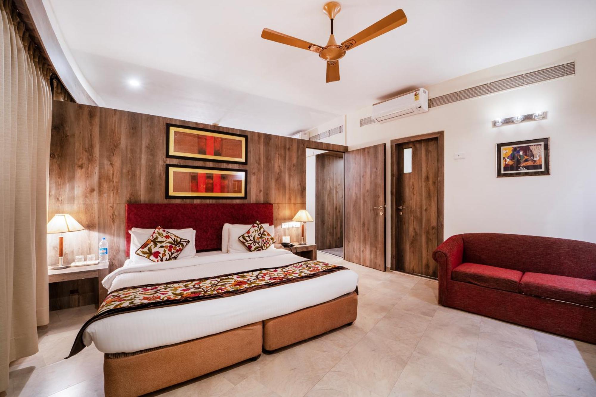 K C Residency Vaishnodevi Hotel Katra  Buitenkant foto
