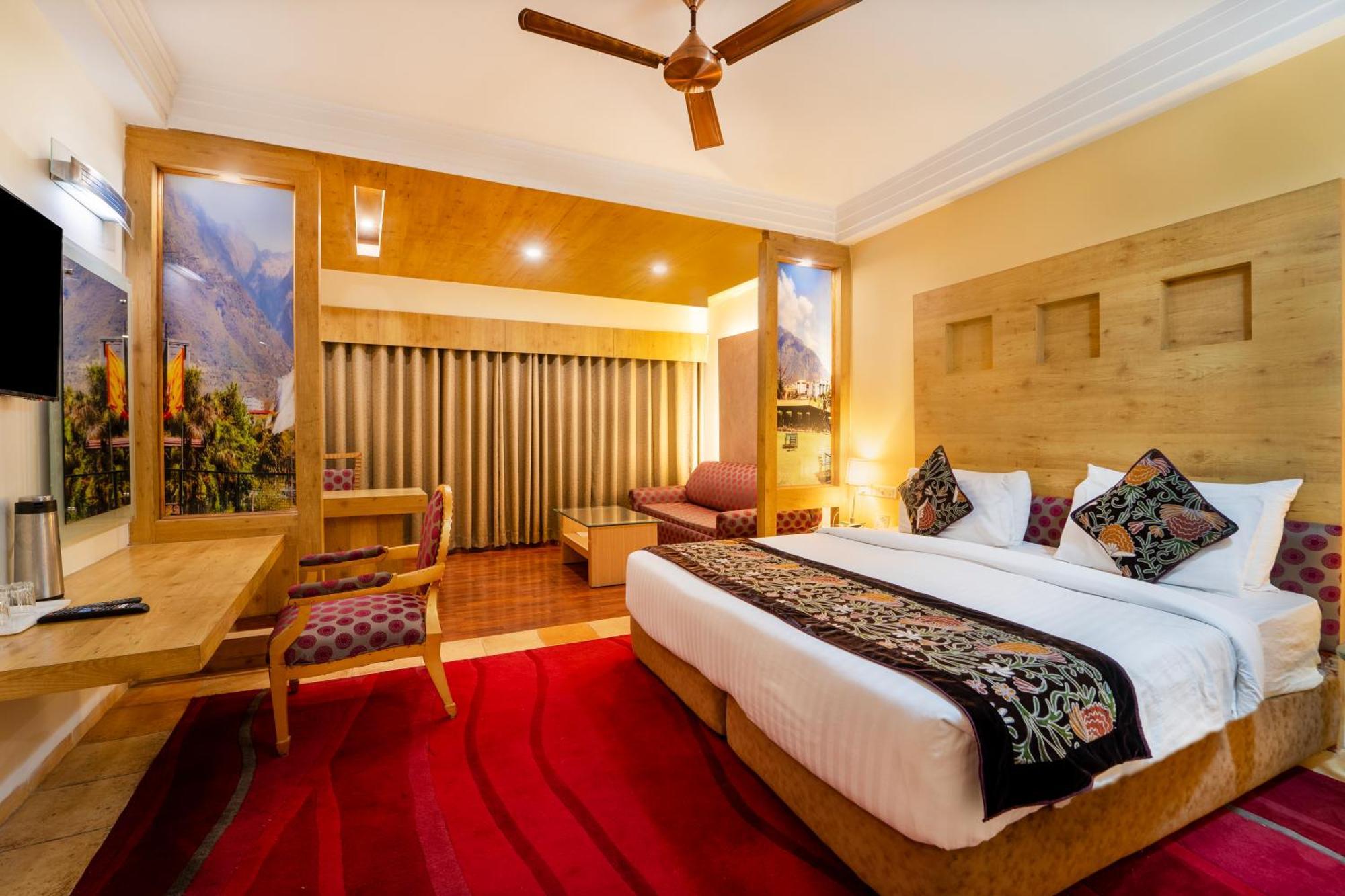 K C Residency Vaishnodevi Hotel Katra  Buitenkant foto