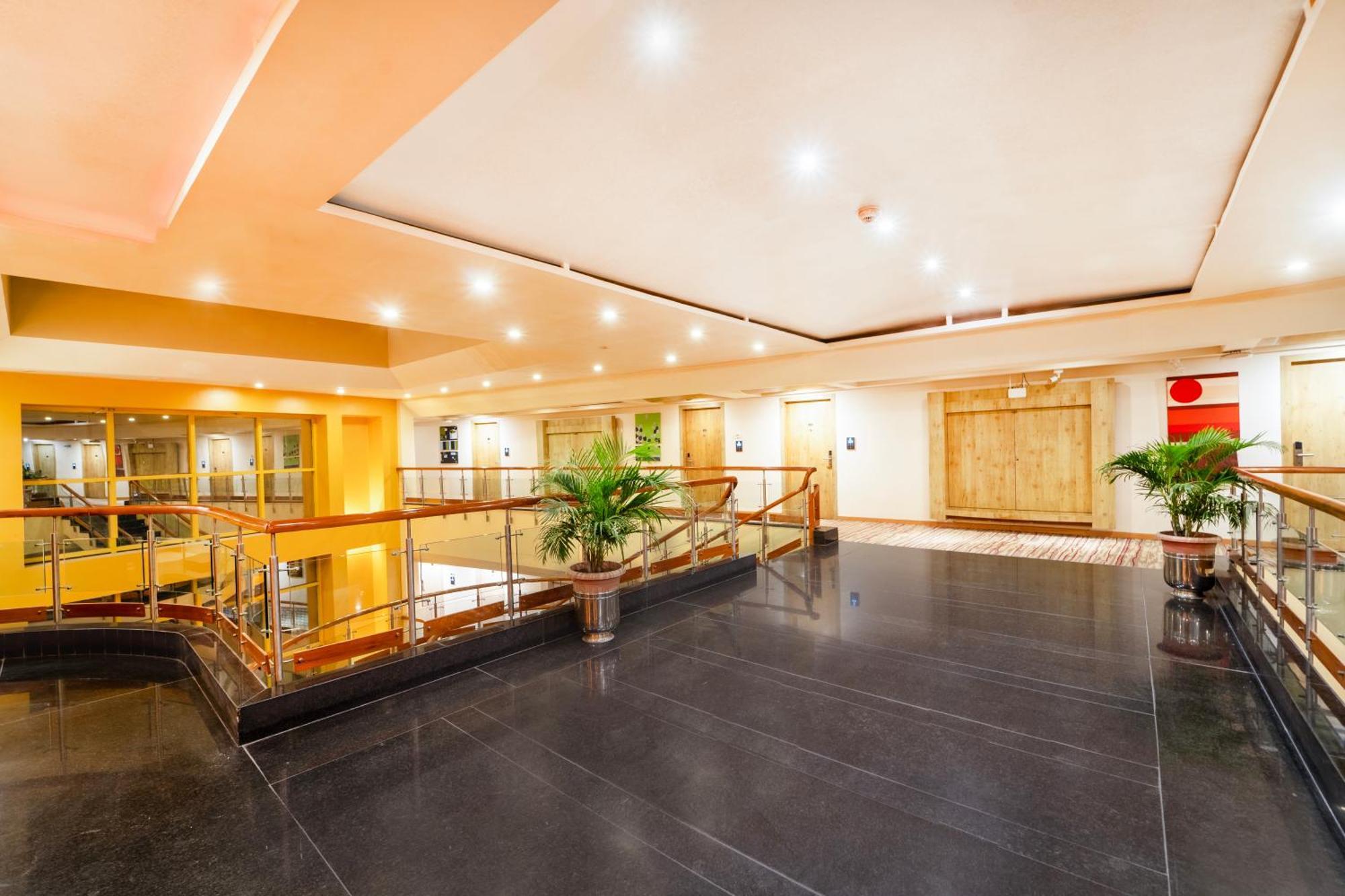 K C Residency Vaishnodevi Hotel Katra  Buitenkant foto
