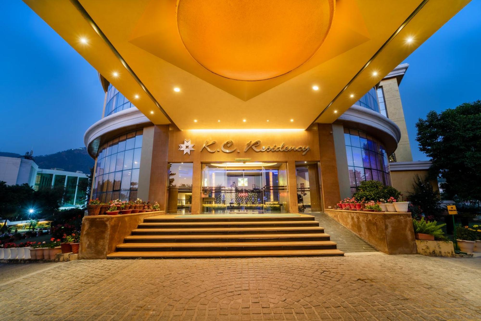 K C Residency Vaishnodevi Hotel Katra  Buitenkant foto