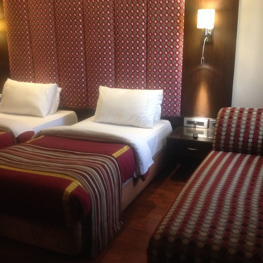 K C Residency Vaishnodevi Hotel Katra  Buitenkant foto
