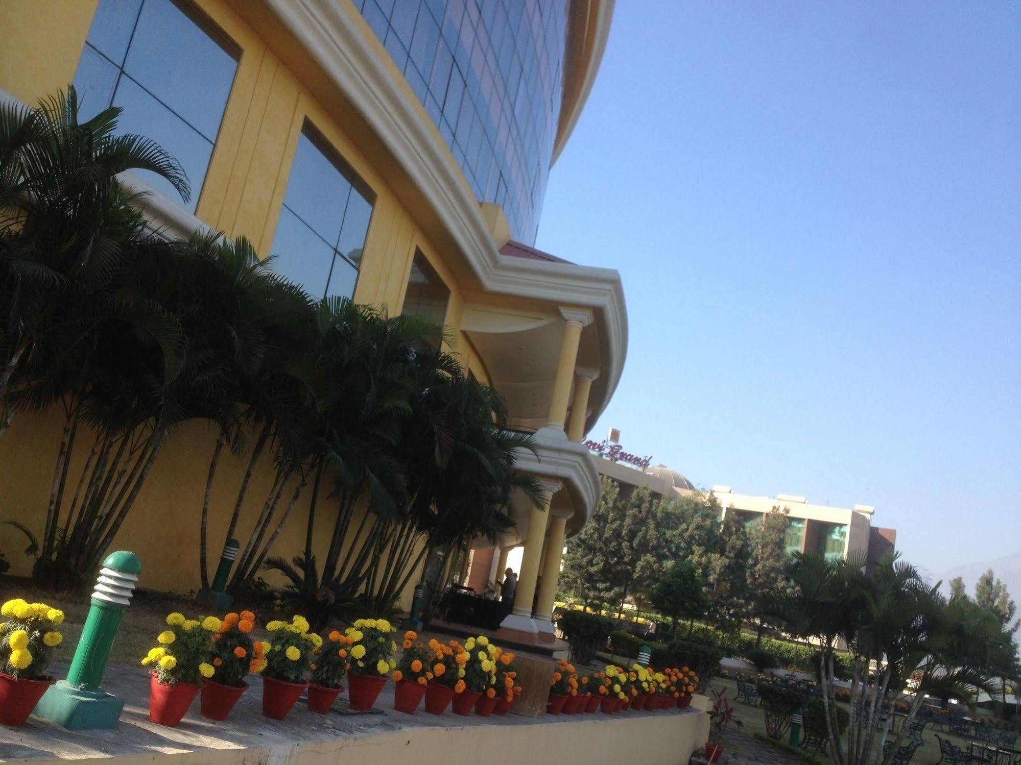 K C Residency Vaishnodevi Hotel Katra  Buitenkant foto
