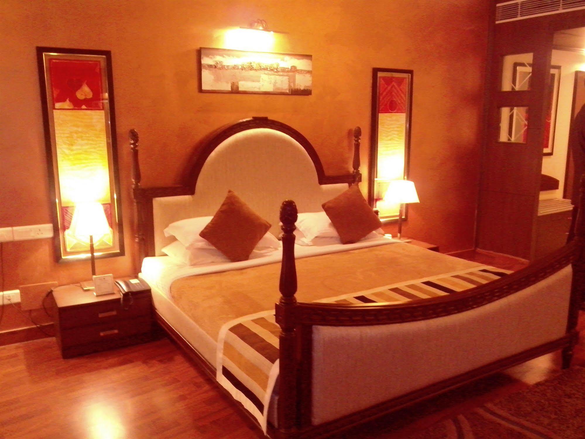 K C Residency Vaishnodevi Hotel Katra  Buitenkant foto